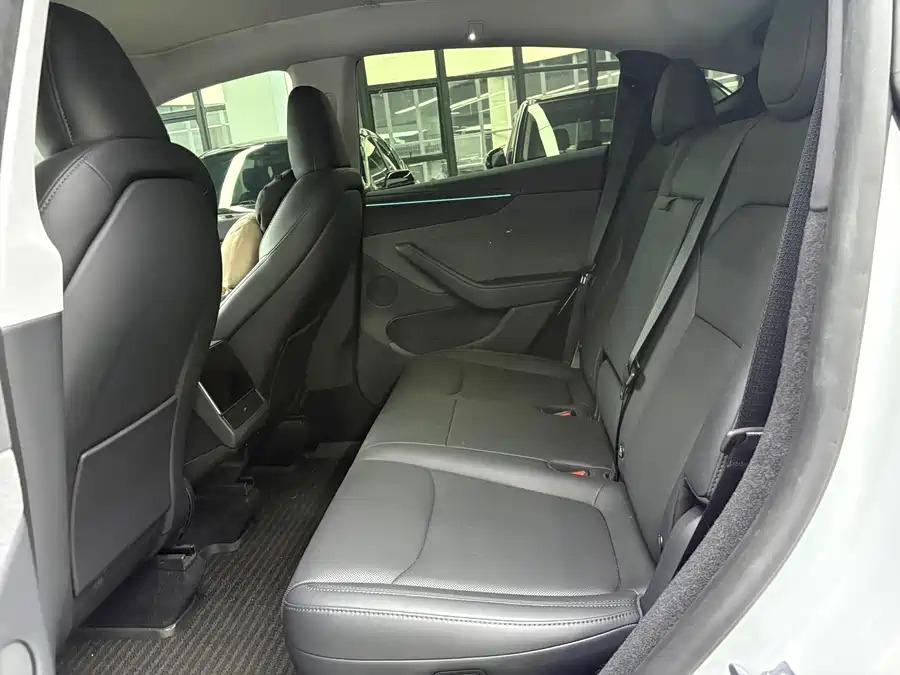 Tesla Model Y 2025 #18 Tesla Model Y 2025 car image #18
