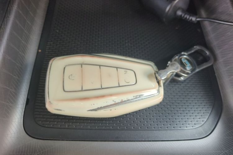 GEELY Emgrand 2025 car image #9