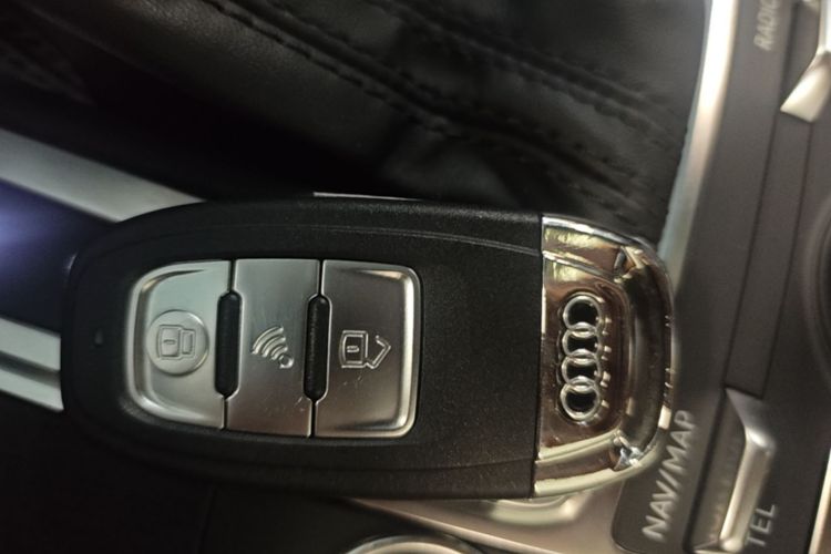 Audi A3 2020 car image #9