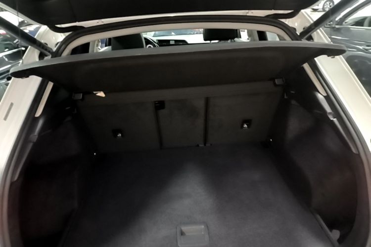 Audi Q3 2021 car image #19