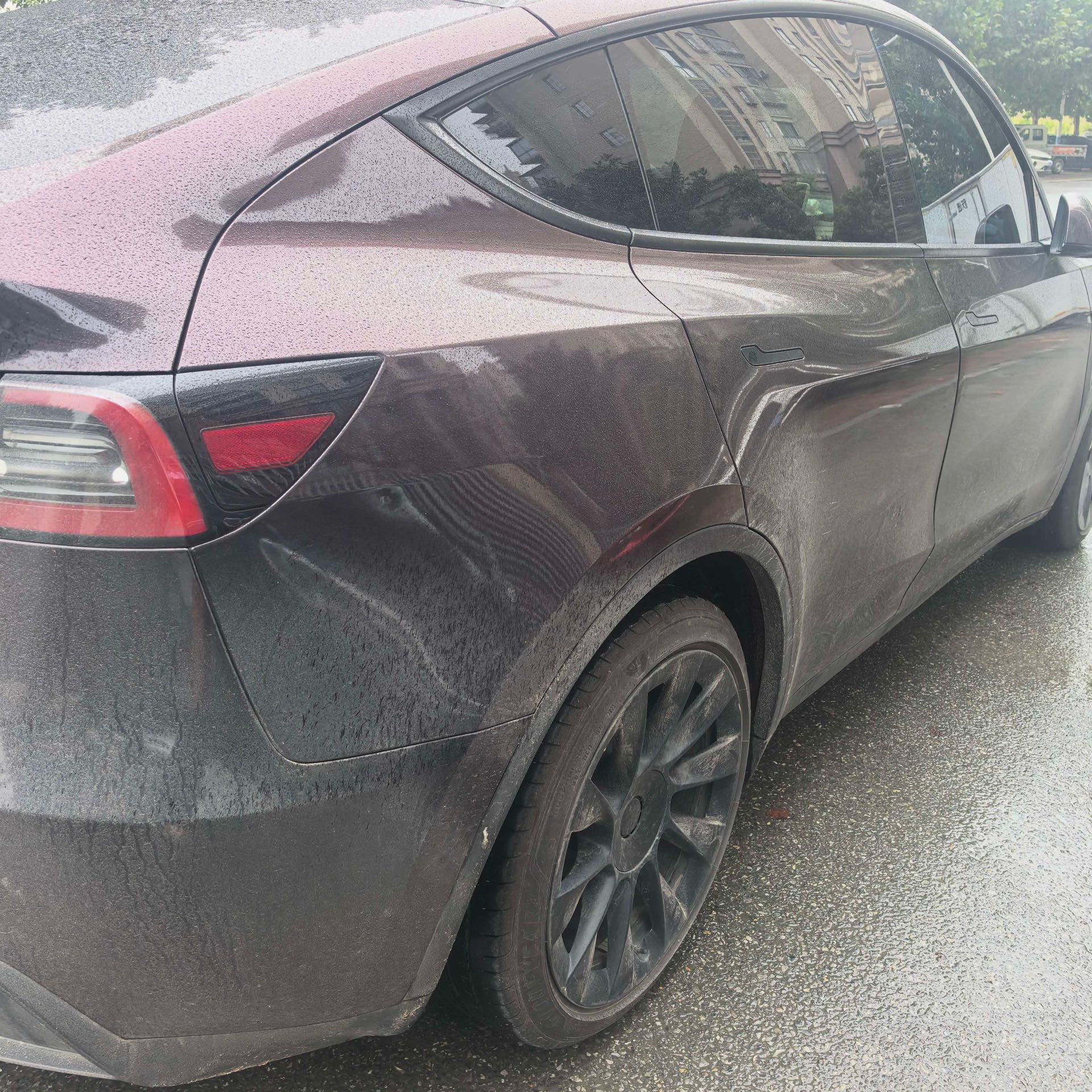 Tesla Model Y 2022 #4 Tesla Model Y 2022 car image #4