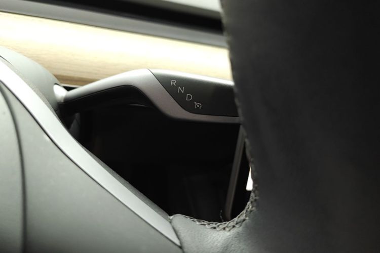 Tesla Model Y 2022 #14 Tesla Model Y 2022 car image #14