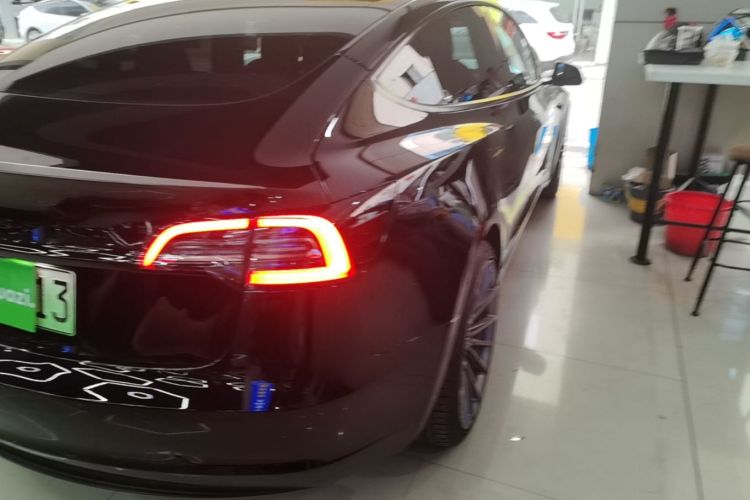 Tesla Model 3 2022 car image #8