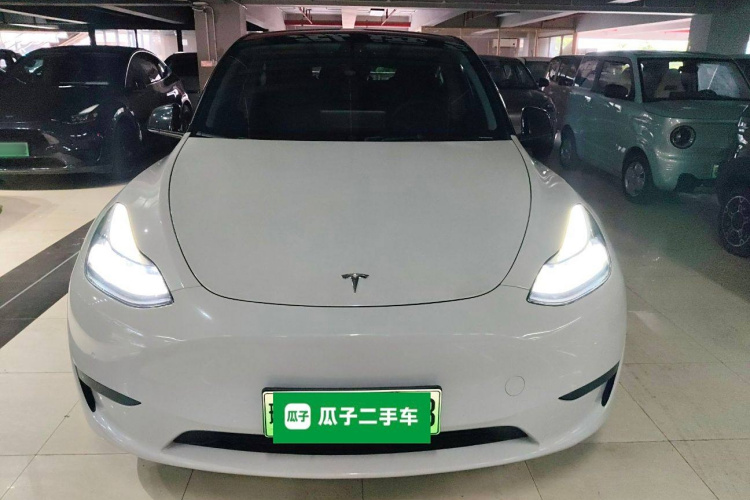 Tesla Model Y 2022 car image #3