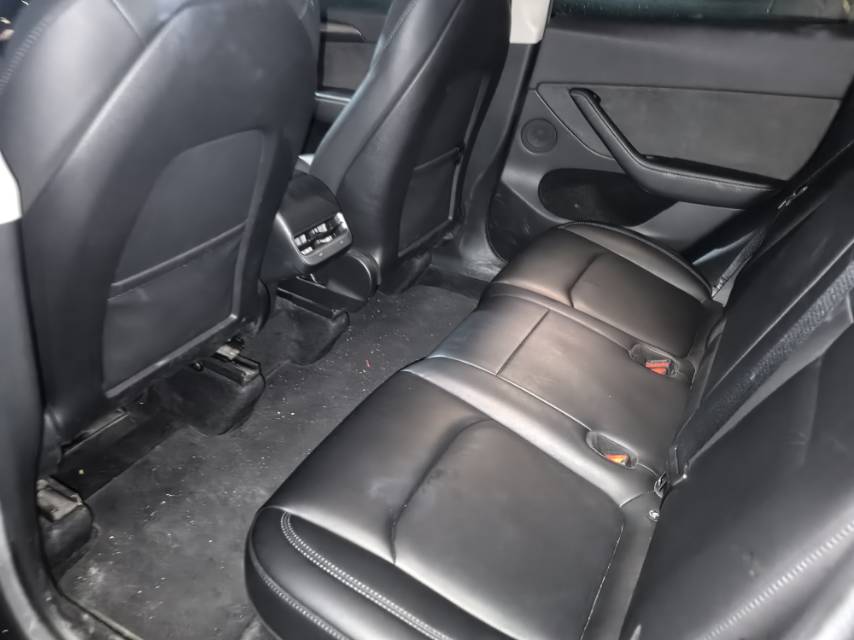 Tesla Model Y 2022 #4 Tesla Model Y 2022 car image #4