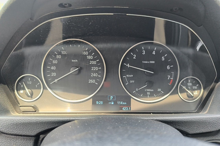 BMW 3 Series 2017 car image #14