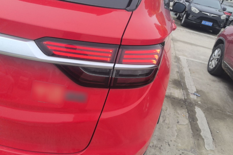 GEELY Coolray 2019 immagine di auto #8