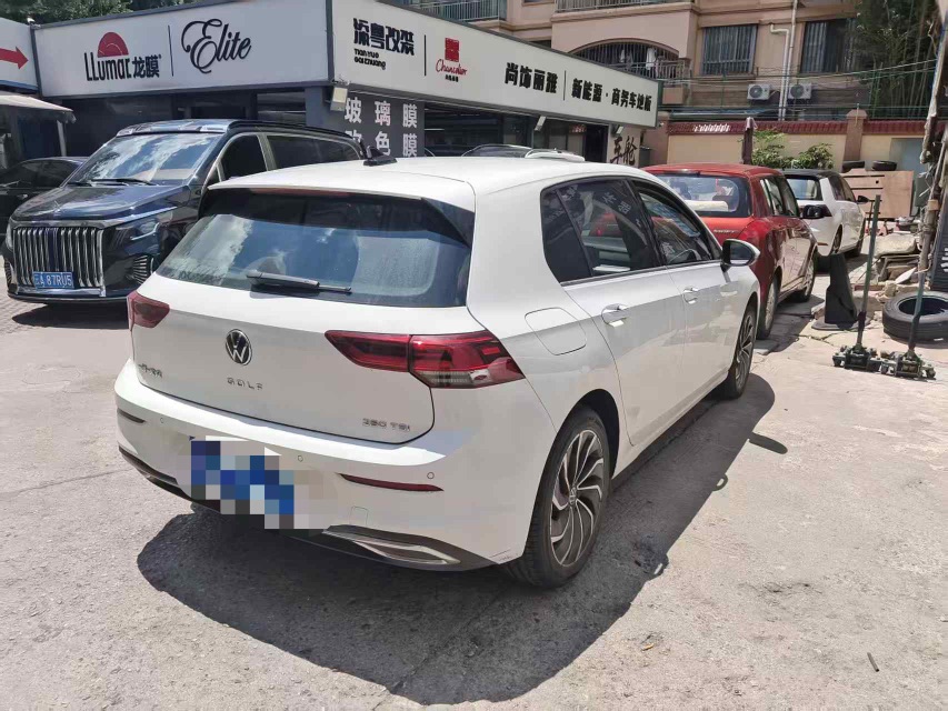 Volkswagen Golf 2024 car image #4