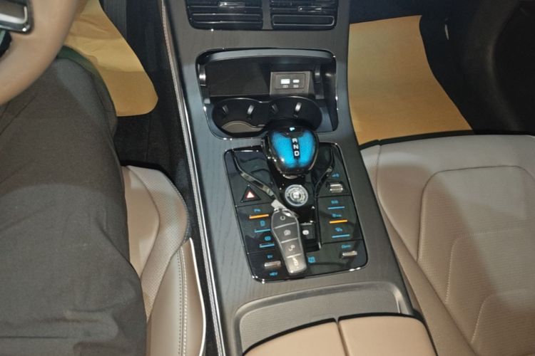BYD Han 2022 car image #14