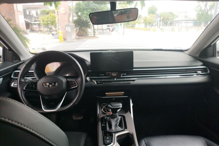 GEELY Emgrand 2022 immagine di auto #12