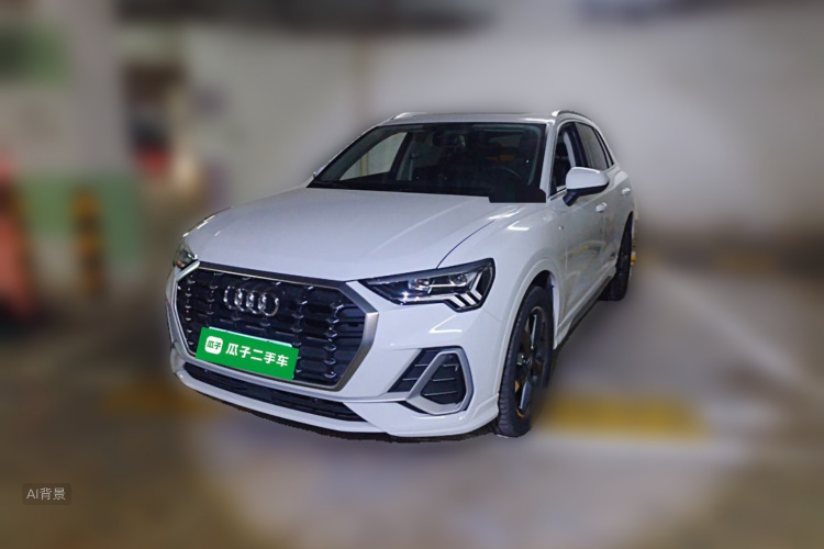 Audi Q3 2020 car image #2