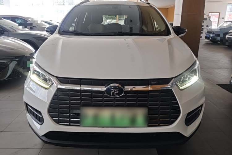 BYD Yuan New Energy 2020 #3 BYD Yuan New Energy 2020 car image #3