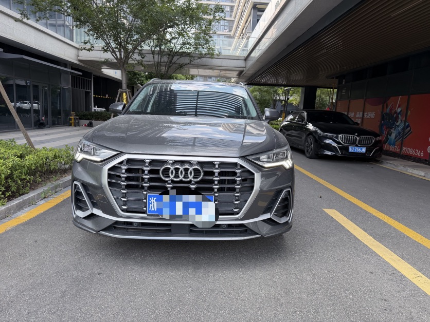 Audi Q3 2022 #2 Audi Q3 2022 car image #2