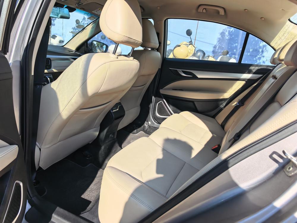 GEELY Emgrand 2018 immagine di auto #9