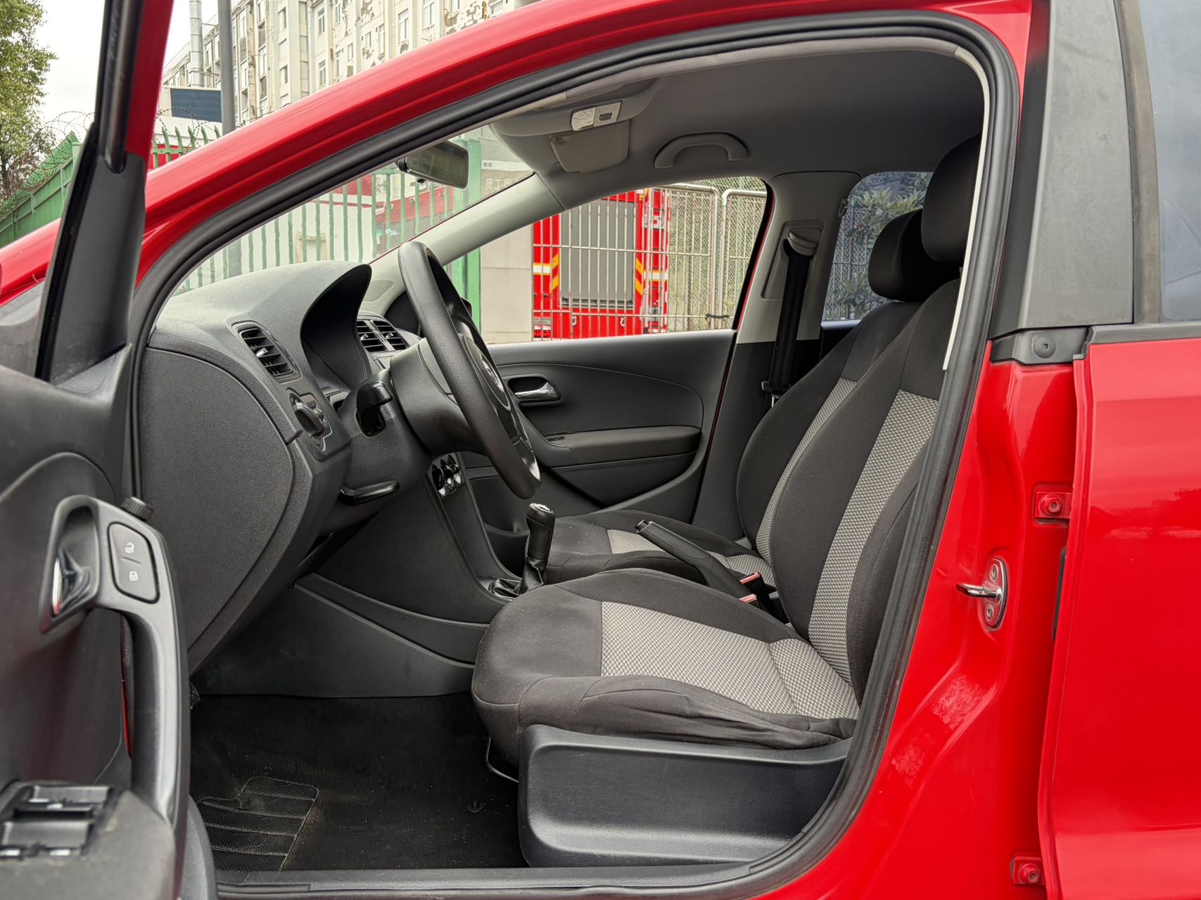 Volkswagen Polo 2012 imagem de carro #13