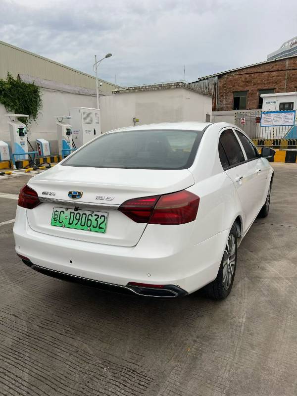 GEELY Emgrand New Energy 2019 car image #4