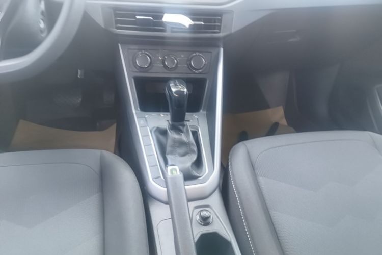 Volkswagen Polo 2020 car image #14