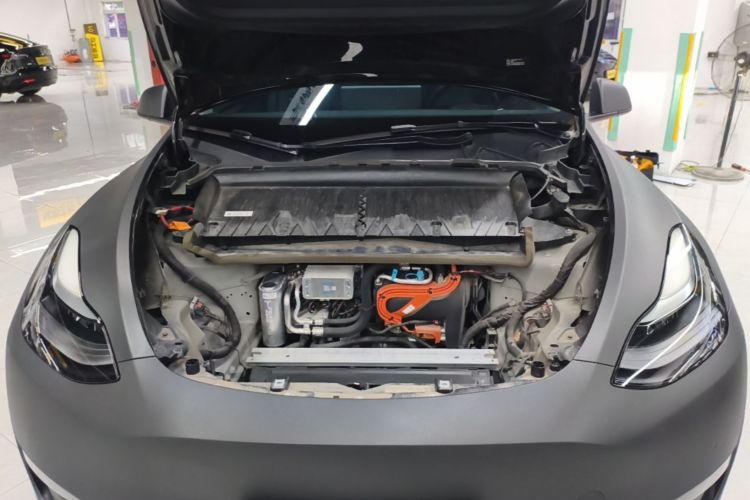Tesla Model Y 2021 car image #22