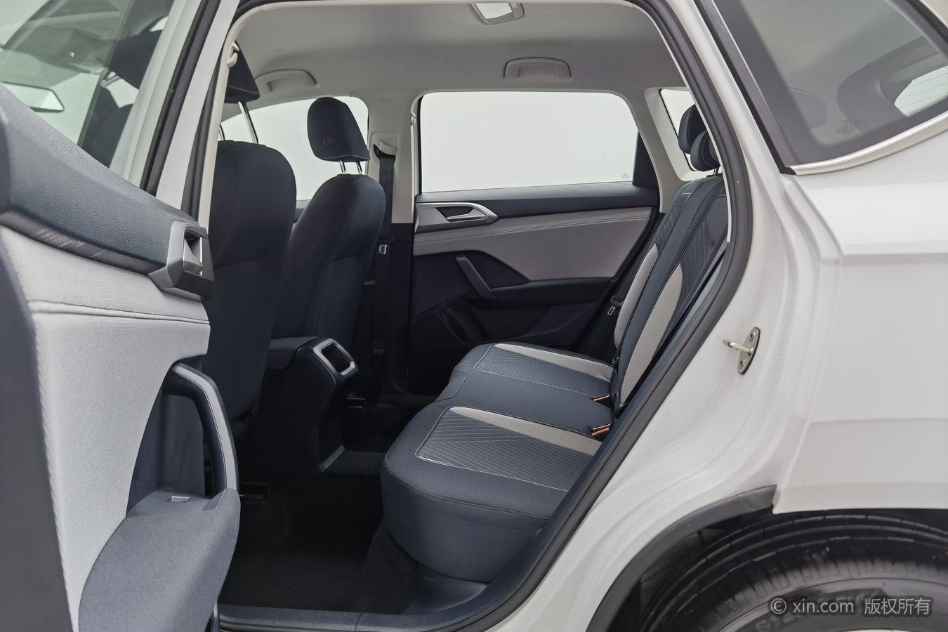 Volkswagen Tharu 2024 imagem de carro #16