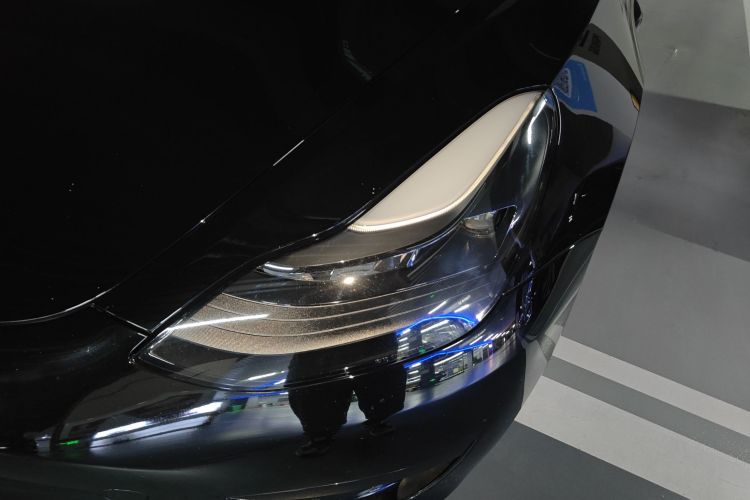 Tesla Model 3 2022 car image #23