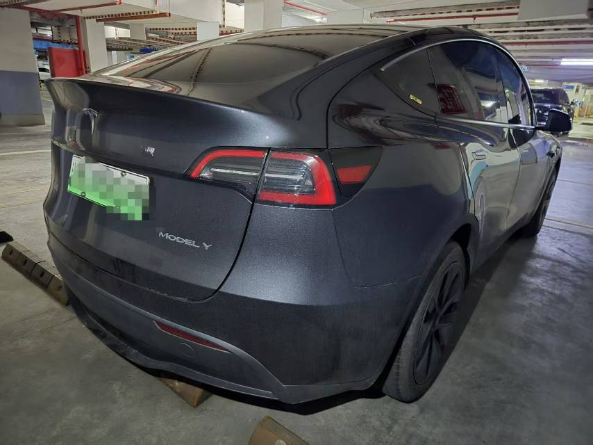 Tesla Model Y 2024 #8 Tesla Model Y 2024 car image #8