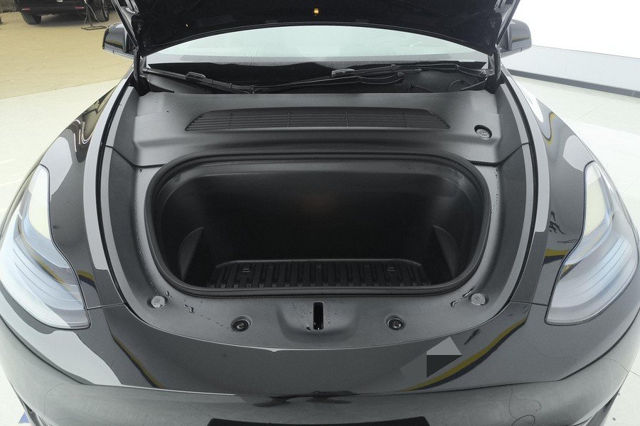 Tesla Model Y 2024 #7 Tesla Model Y 2024 car image #7