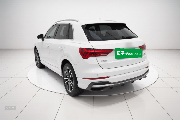 Audi Q3 2021 car image #5