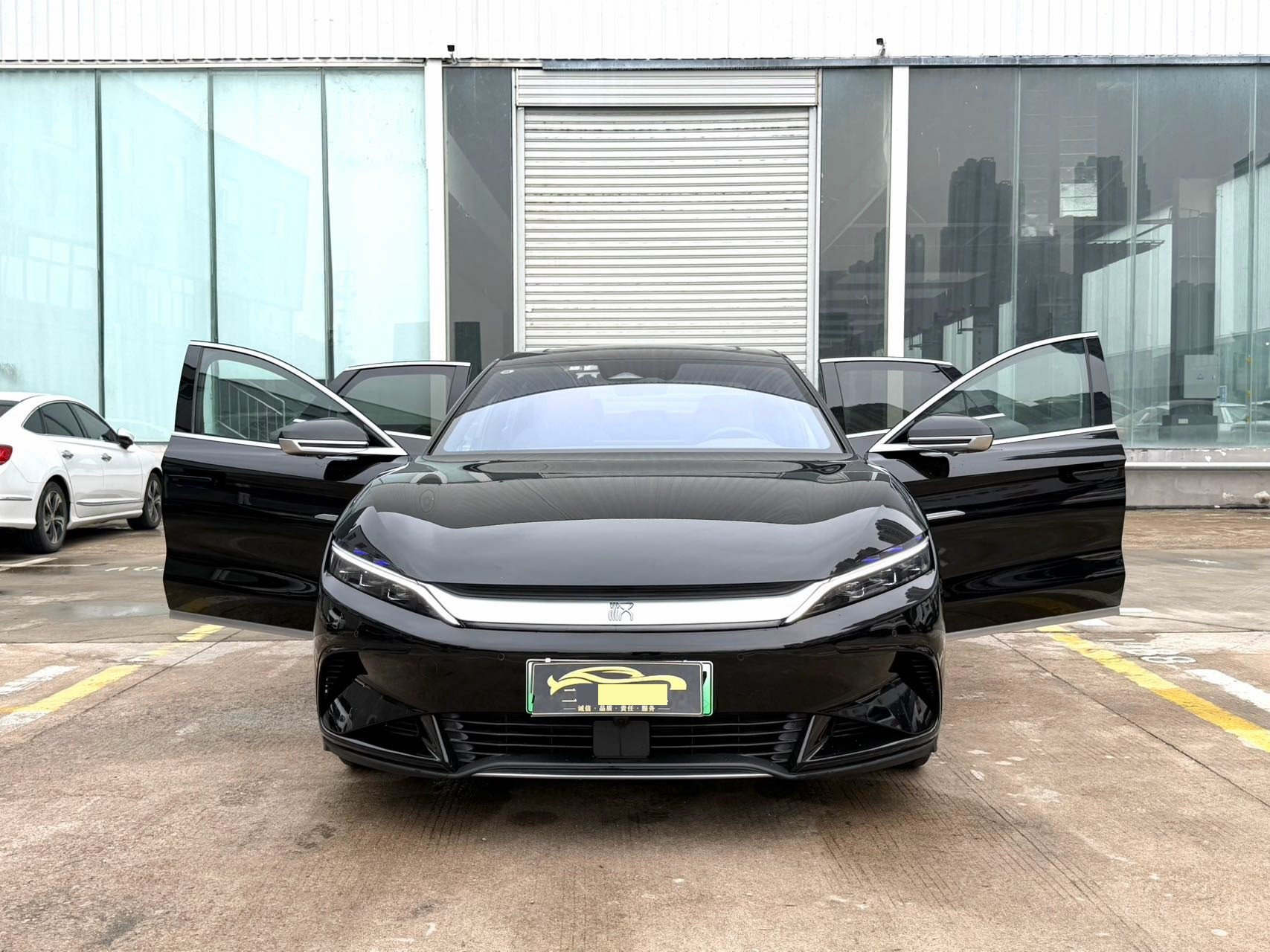 BYD Han 2024 car image #16