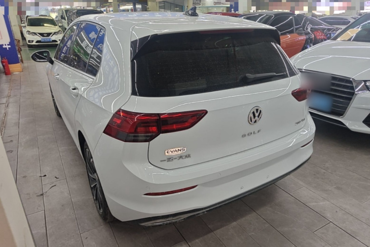 Volkswagen Golf 2021 car image #7