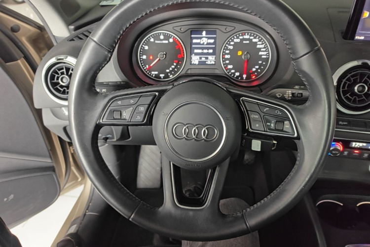 Audi A3 2018 изображение автомобиля #11