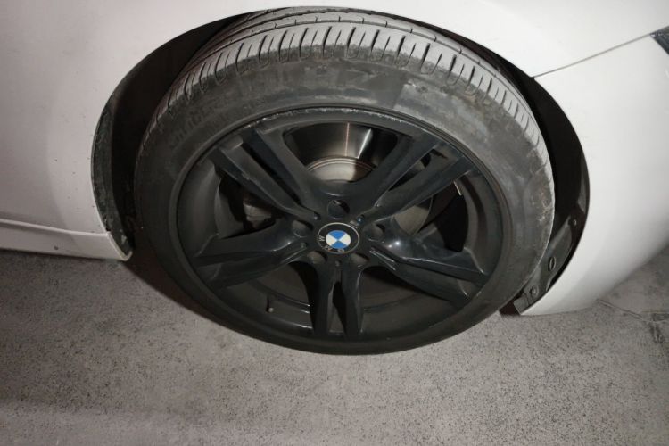 BMW 3 Series 2018 #6 BMW 3 Series 2018 car image #6