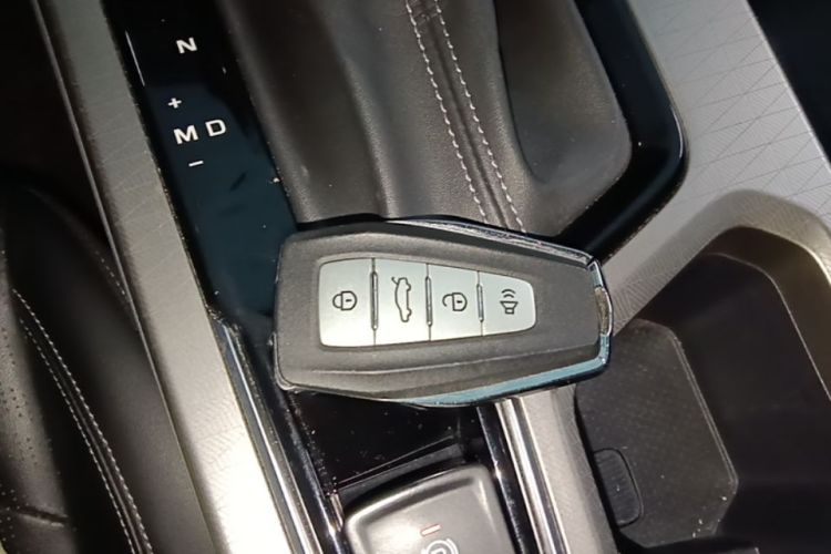 GEELY Emgrand 2022 car image #9