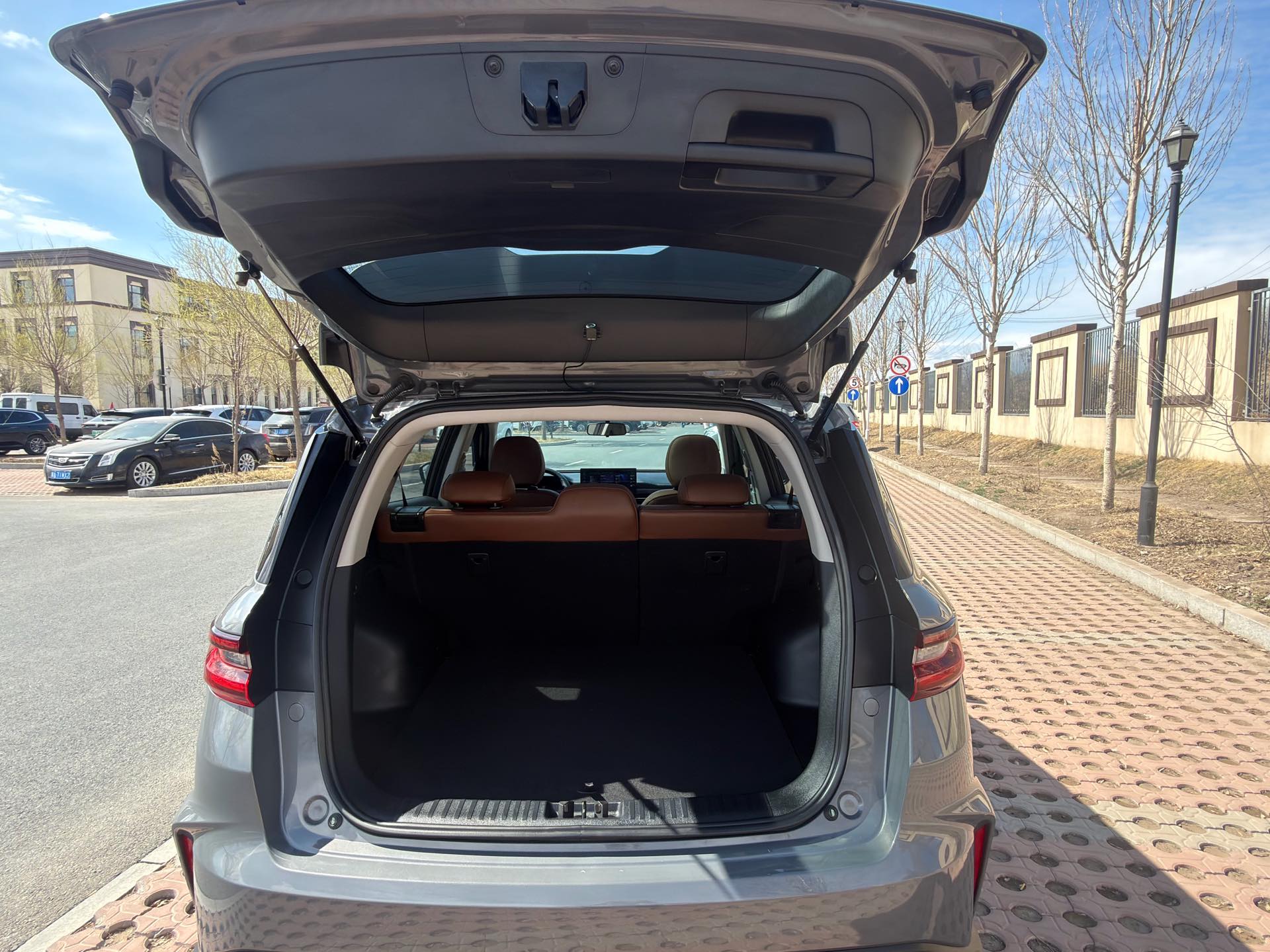 GEELY Vision X6 2023 car image #18