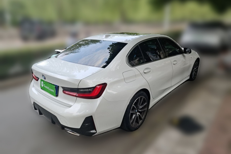 BMW 3 Series 2023 #5 BMW 3 Series 2023 car image #5