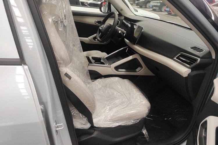 BYD YuanUP 2026 car image #24