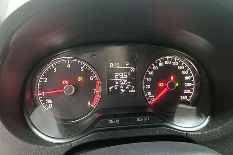 Volkswagen Polo 2019 car image #12
