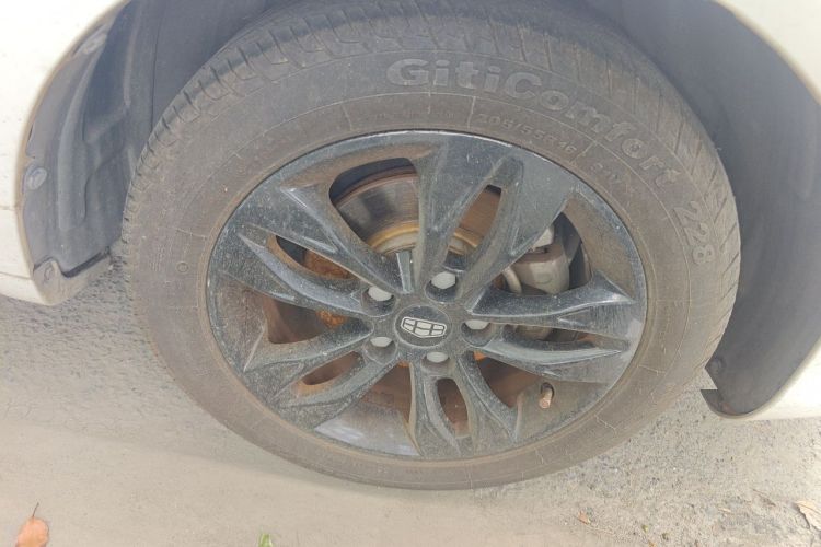 GEELY Emgrand 2015 #6 GEELY Emgrand 2015 car image #6