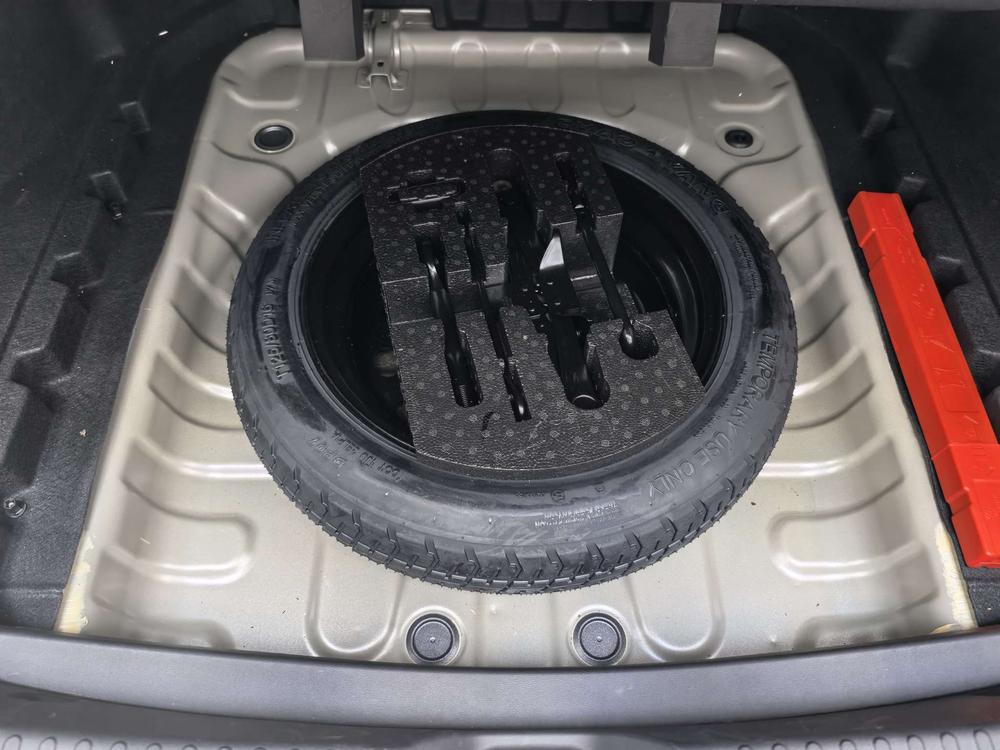 GEELY Emgrand 2025 car image #11