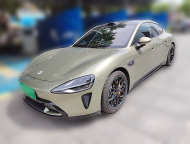 MI SU7 2024 immagine di auto 