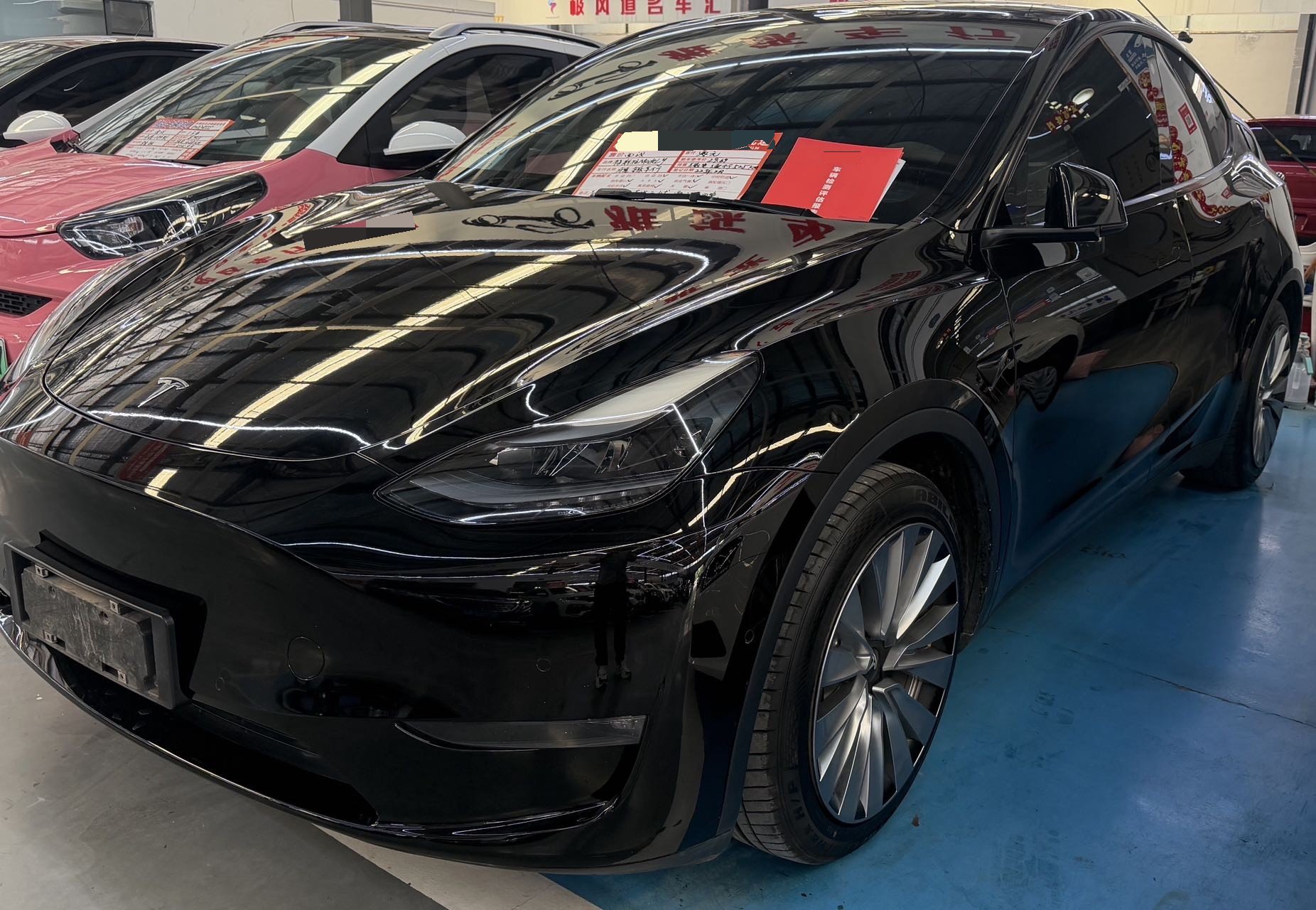 Tesla Model Y 2022 immagine di auto #2
