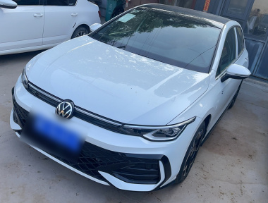 Volkswagen Golf 2026 car image 