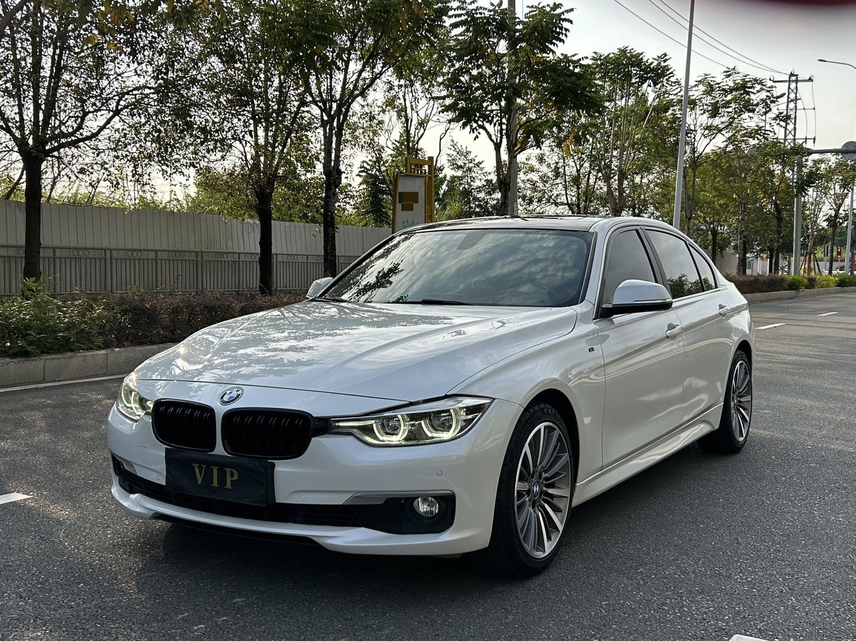BMW 3 Series 2019 imagem de carro 