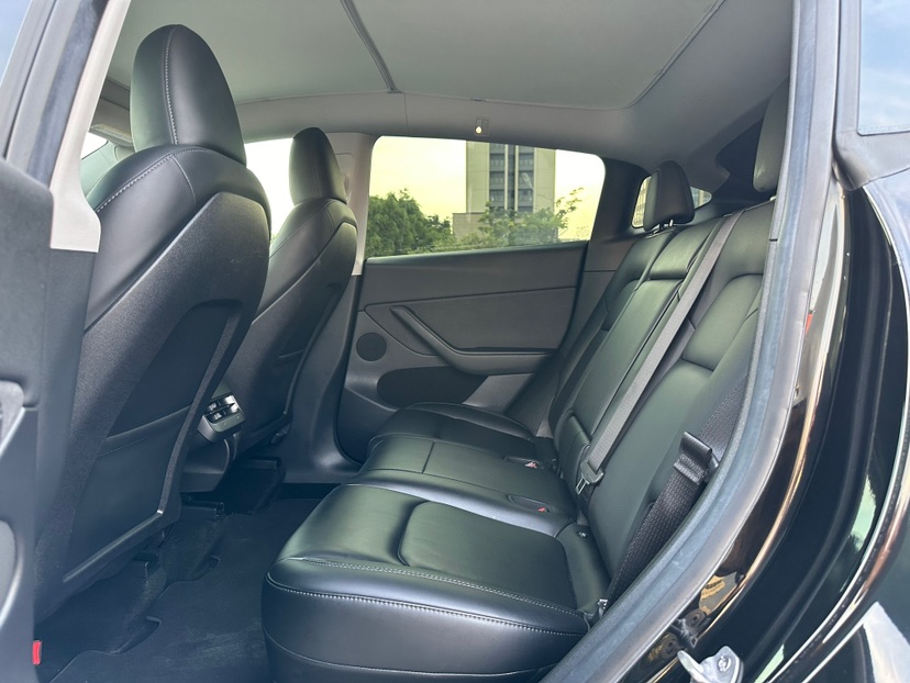Tesla Model Y 2023 #6 Tesla Model Y 2023 car image #6