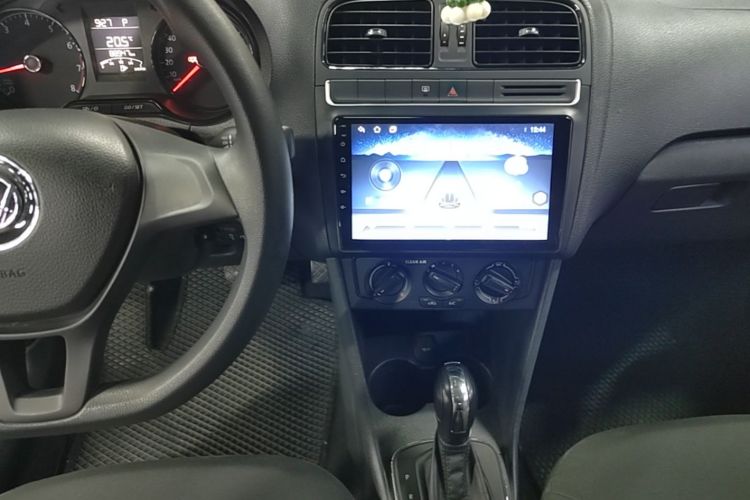 Volkswagen Polo 2016 #13 Volkswagen Polo 2016 car image #13