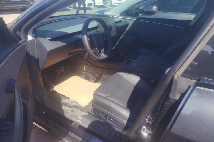 Tesla Model 3 2024 #15 Tesla Model 3 2024 car image #15