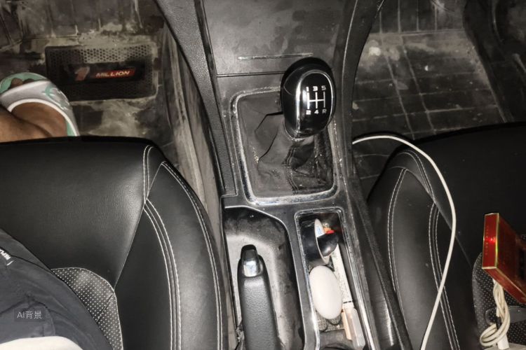 GEELY Emgrand 2017 car image #16