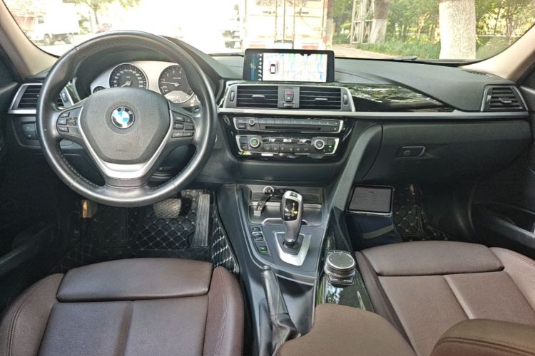 BMW 3 Series 2019 #10 BMW 3 Series 2019 car image #10