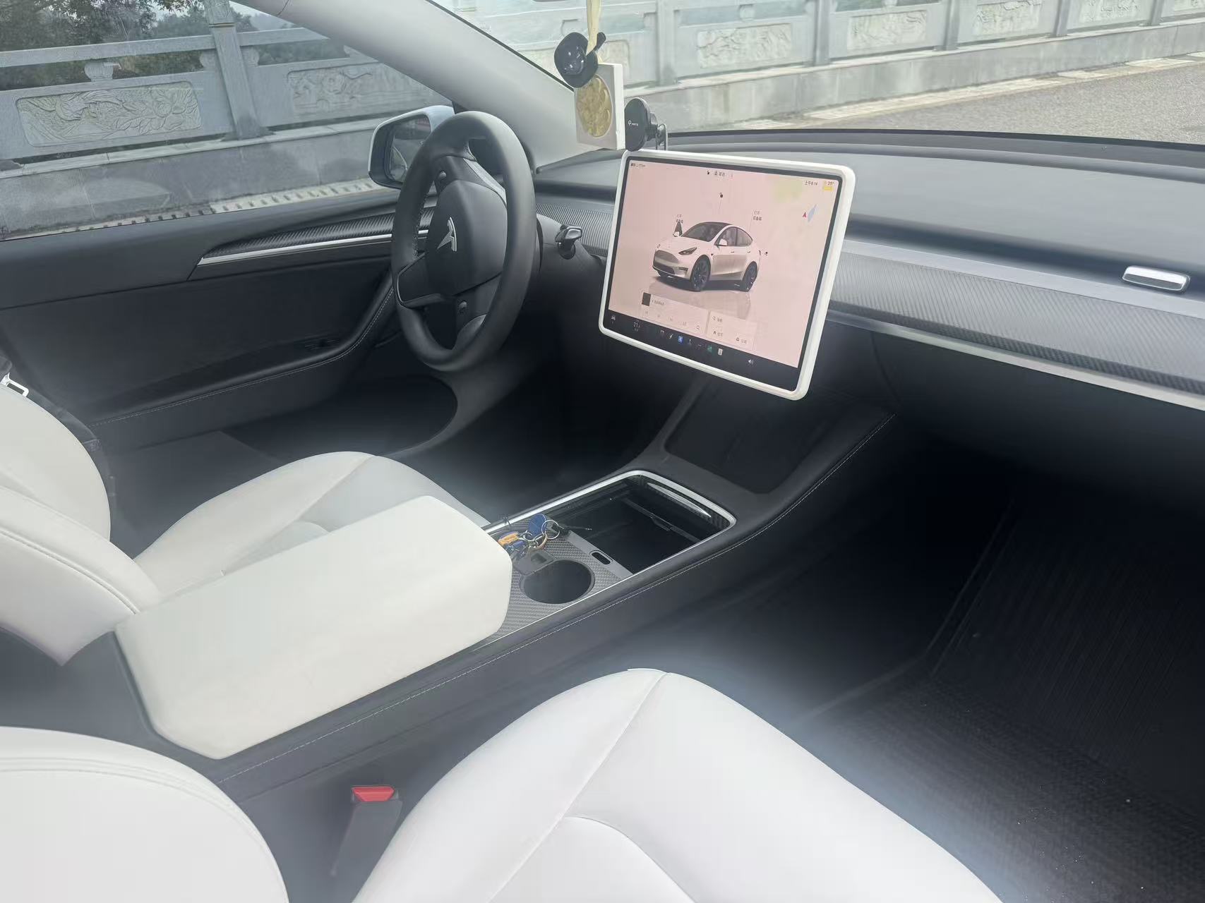 Tesla Model Y 2023 #2 Tesla Model Y 2023 car image #2