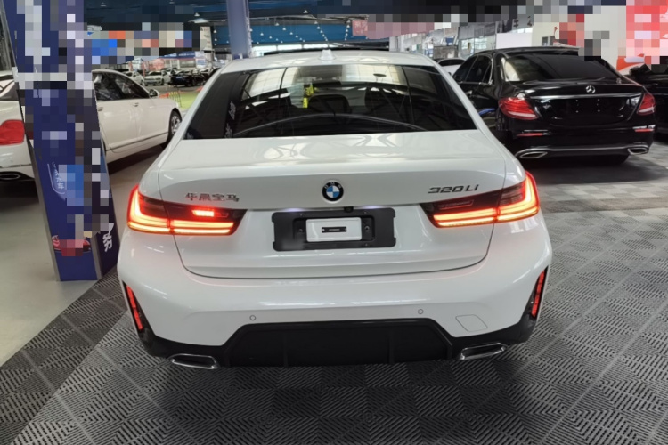 BMW 3 Series 2024 #6 BMW 3 Series 2024 car image #6
