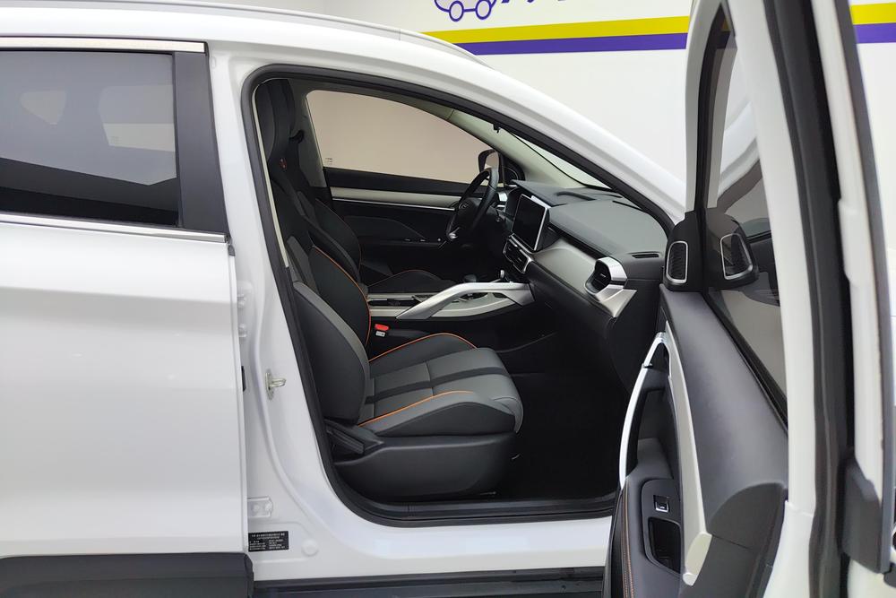 GEELY Coolray 2023 صورة سيارة #15